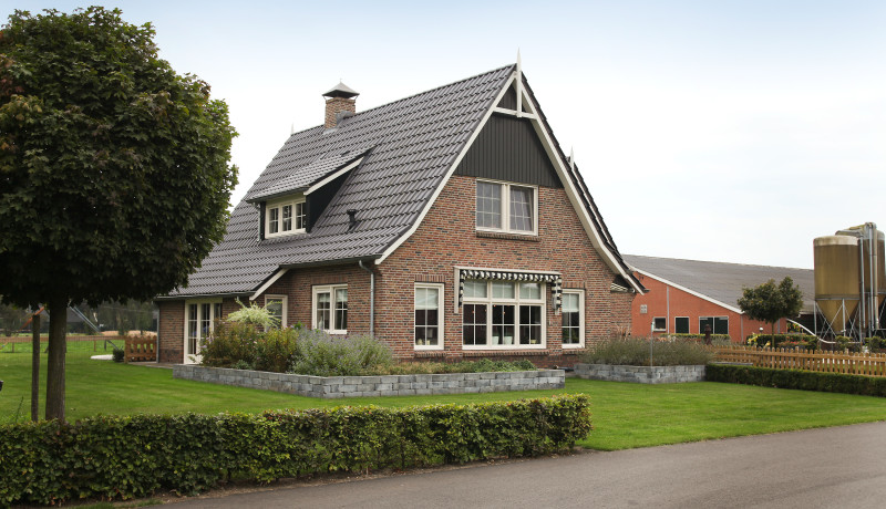 Stallenbouw Exel Lemele: bedrijfswoning heusinkveld
