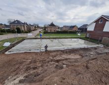 Gestart met de bouw van rij van 4 woningen in Kloosterhaar